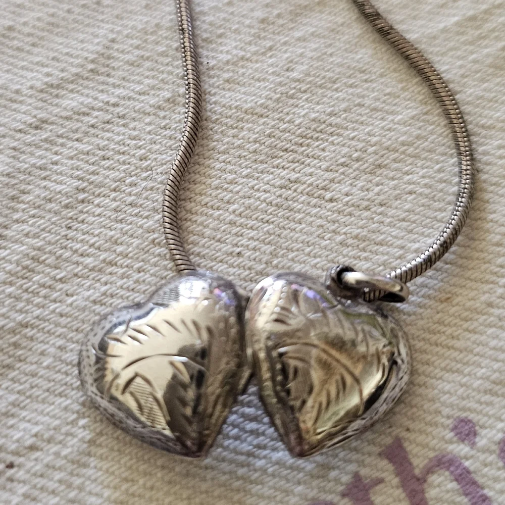 Silver Locket - Picture 2 of 4